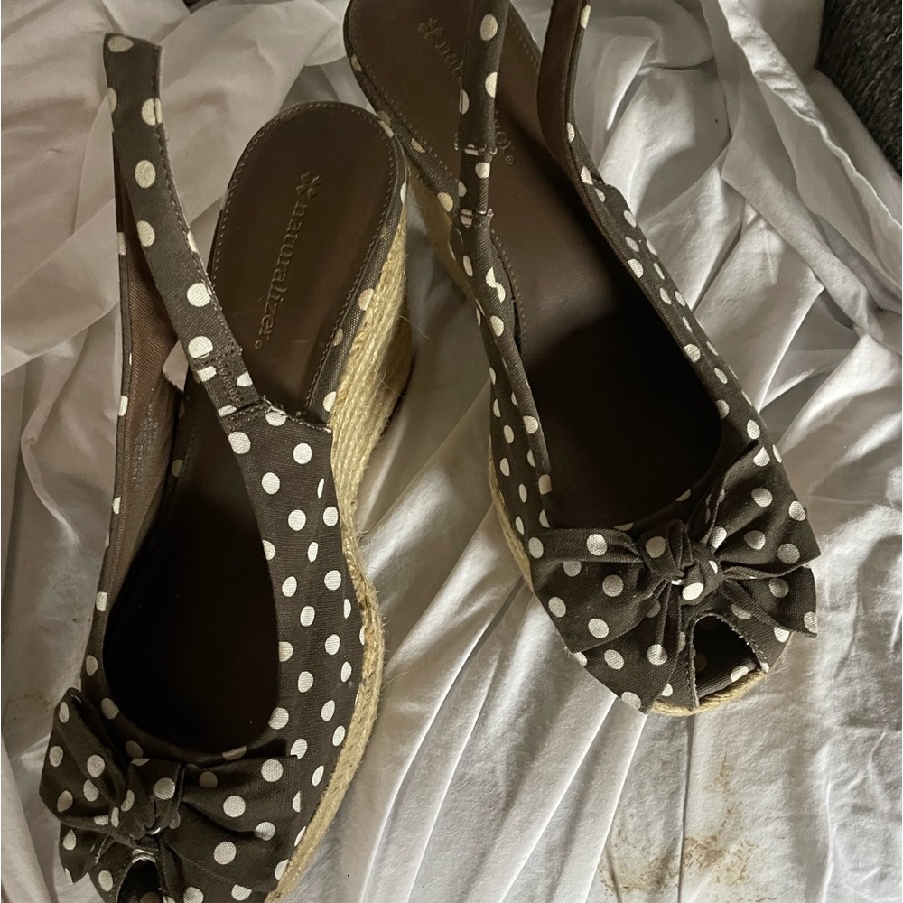 Peep toe wedge shoes. Size 10